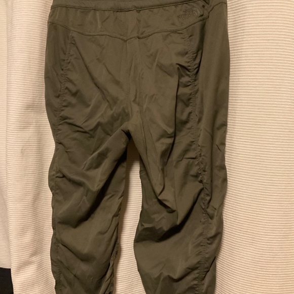 The North Face Capris - Picture 2 of 4